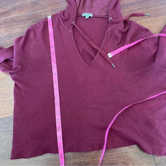 Splendid Maroon Pullover Sweater Cropped Hooded Draw String Wide Sleeve XS - Picture 9 of 9